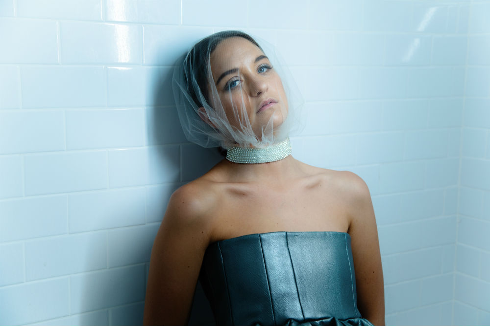 CXLOE EMERGES AS A FORCE IN DARK POP WITH “SICK”