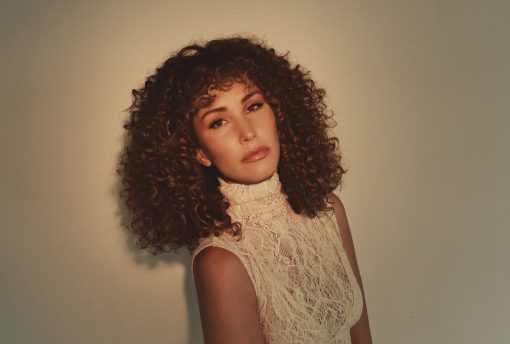 Multi-platinum vocalist and songwriter Loren Allred is leaving 2021 with a bang – and is blessing us all with another EP on her way out. 