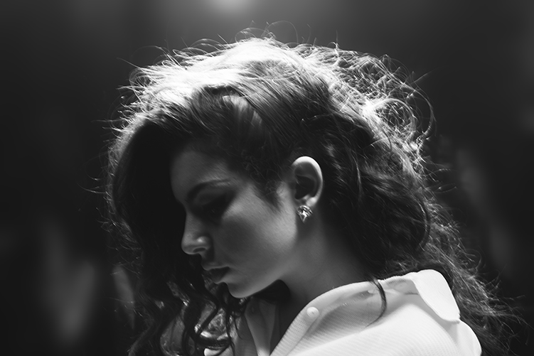 Read more about the article CHARLI XCX
