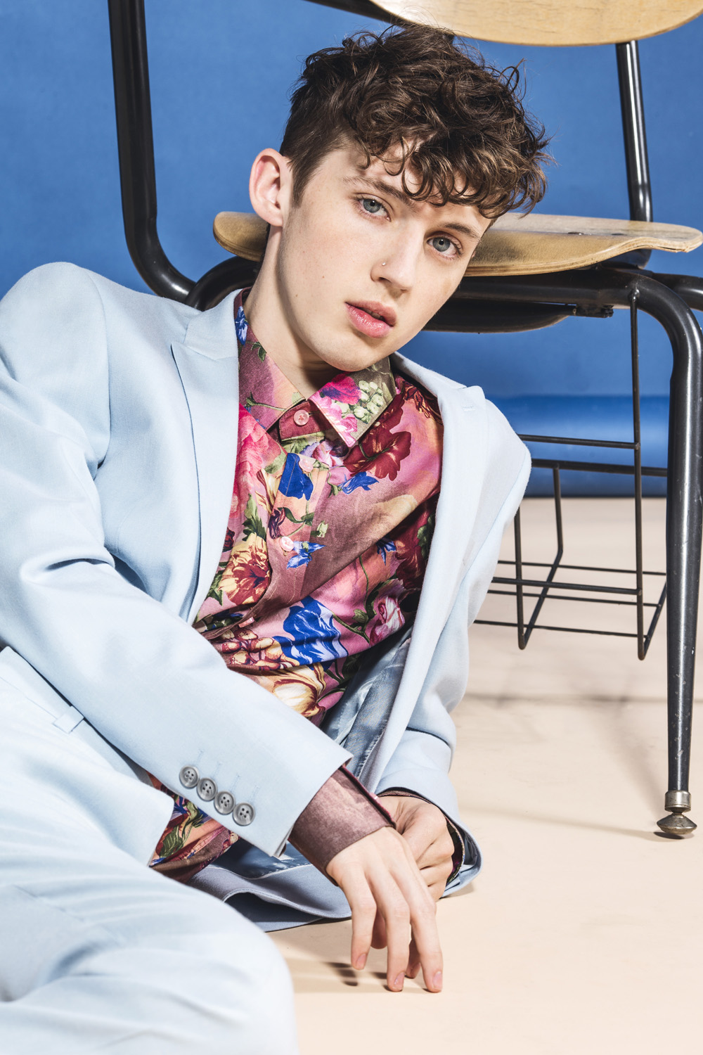 Read more about the article TROYE SIVAN