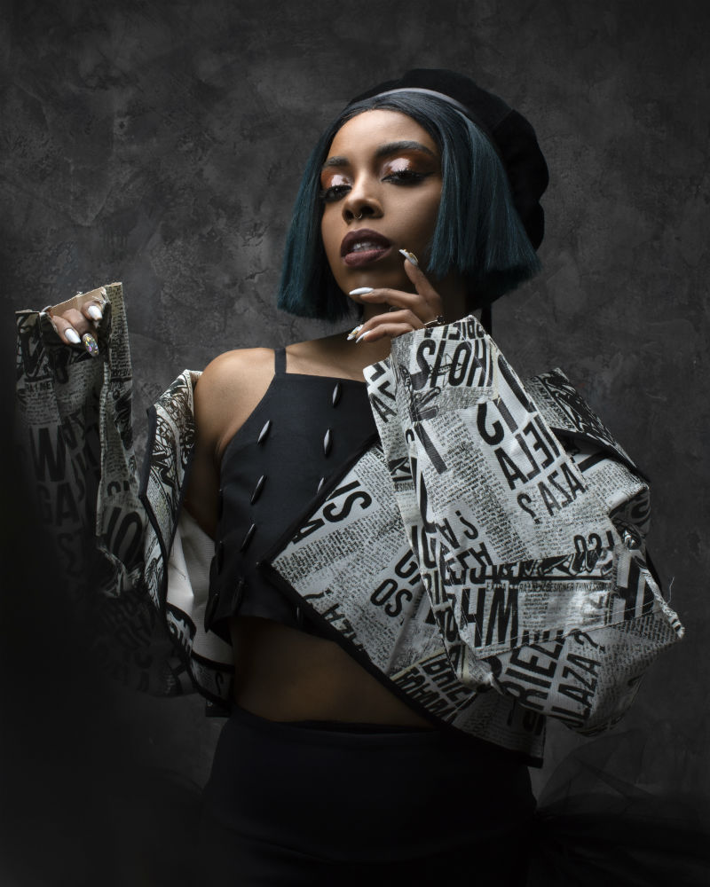 Read more about the article VIDEO PREMIERE: EHLIE LUNA EXUDES ‘BOY BYE’ ENERGY IN NEW VIDEO FOR ‘PERSONAL’