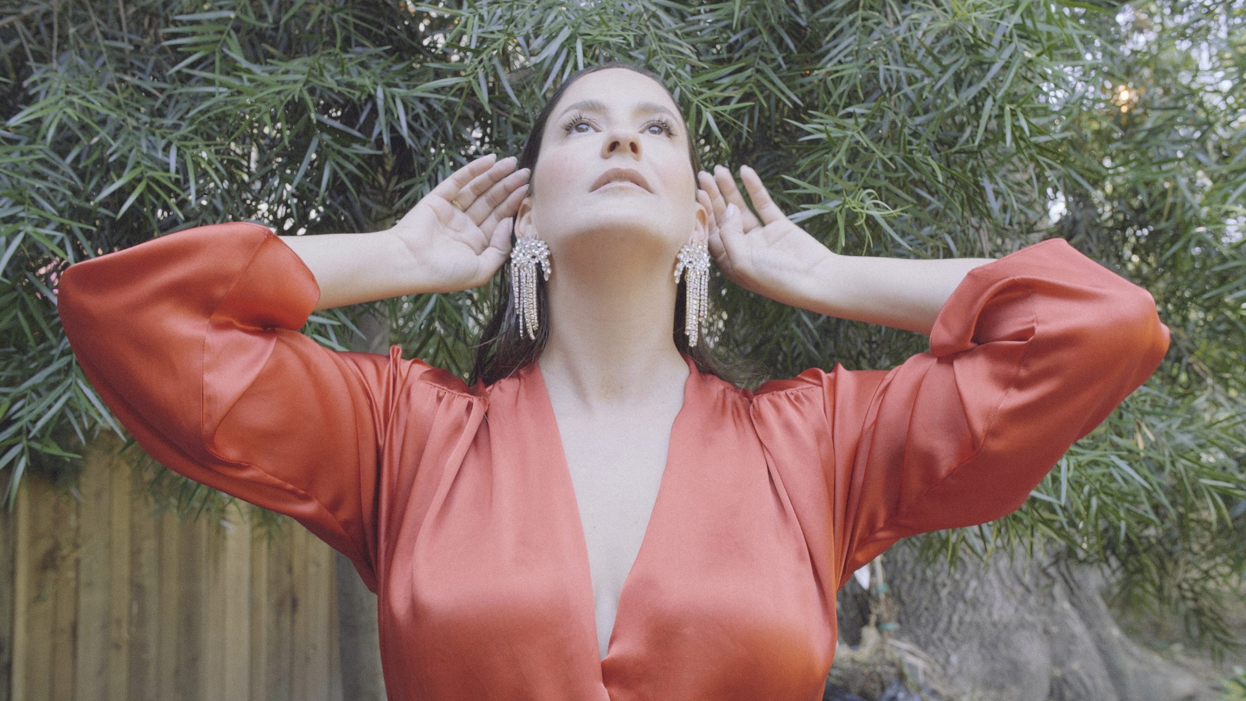 Read more about the article [PREMIERE] HOW DO YOU DEFINE LOVE? MONOGEM SHOWS HOW SELF LOVE INSPIRES IN NEW VIDEO, ‘SO MANY WAYS’ [INTERVIEW]