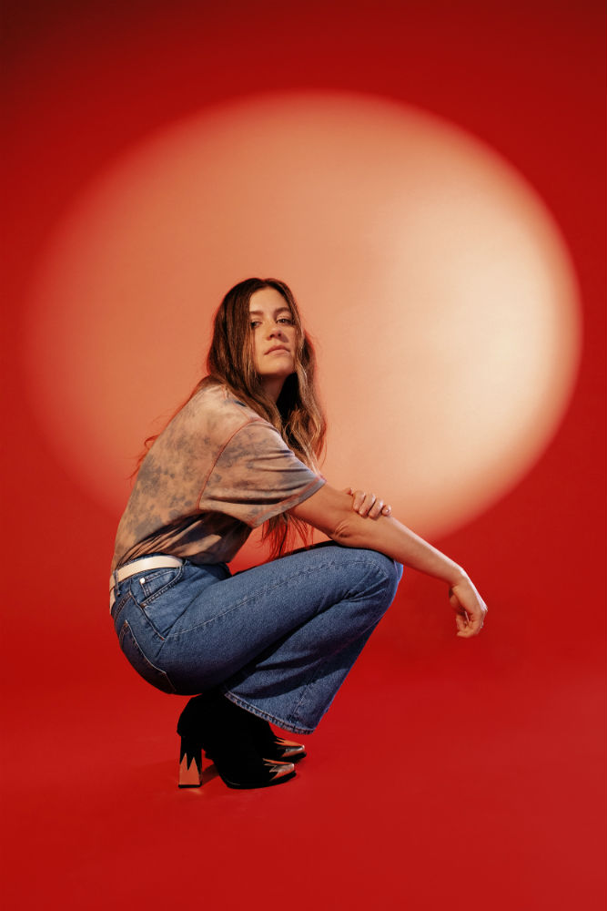 Read more about the article Becoming Loladre: Broadway’s Laura Dreyfuss Emerges as a Pop Star in Triumphant Debut EP