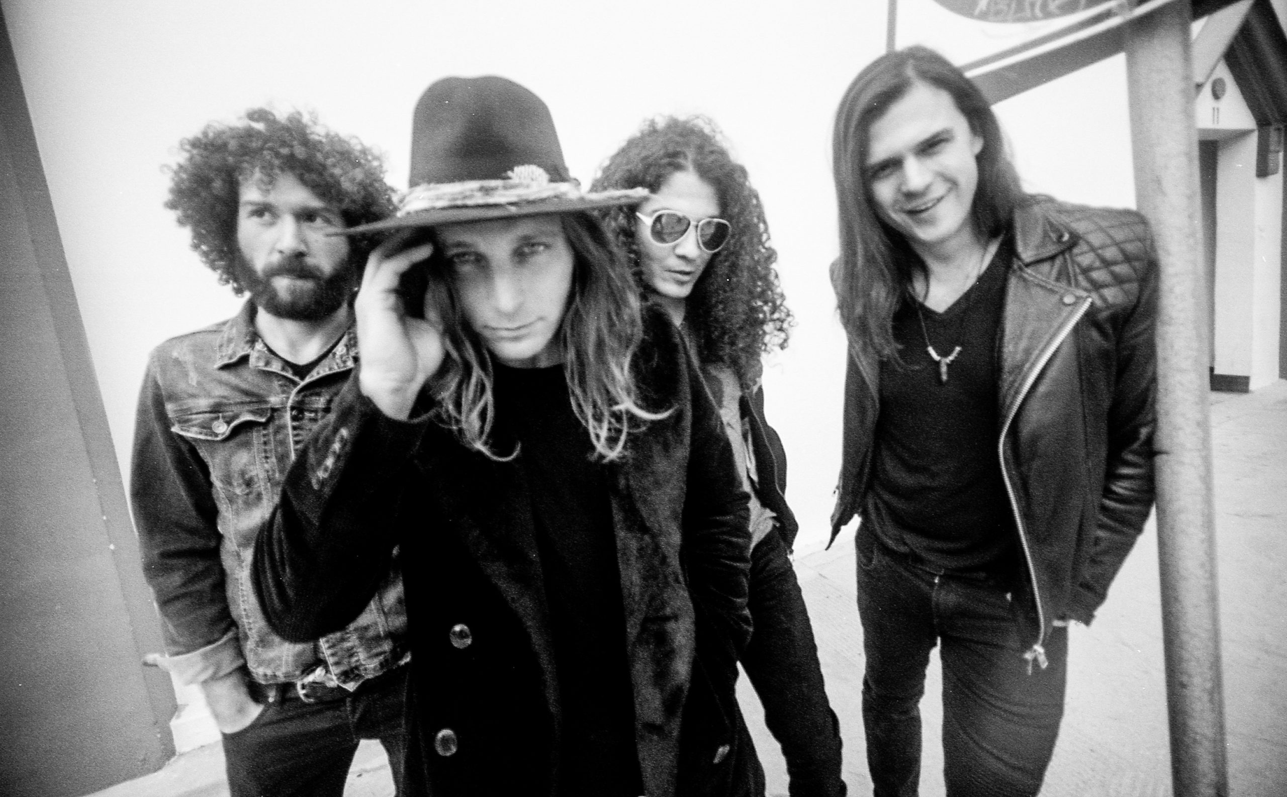 Read more about the article Dirty Honey on Rock, Emotion, and Guns N’ Roses