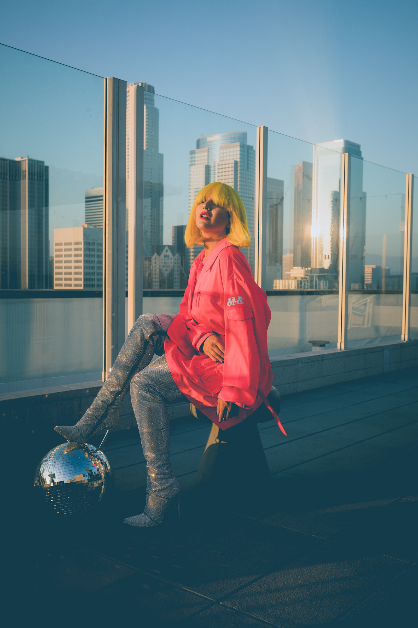 Read more about the article GIGI ROWE BRINGS US GENTLE, UPBEAT SINGLE ‘PROMISES’