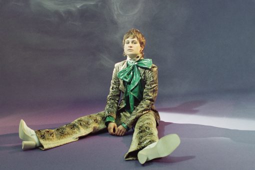 Read more about the article “CHRISTINE AND THE QUEENS’ SURPRISE EP IS THE EPITOME OF ‘MYTHOLOGY BUT MAKE IT SEXY’”