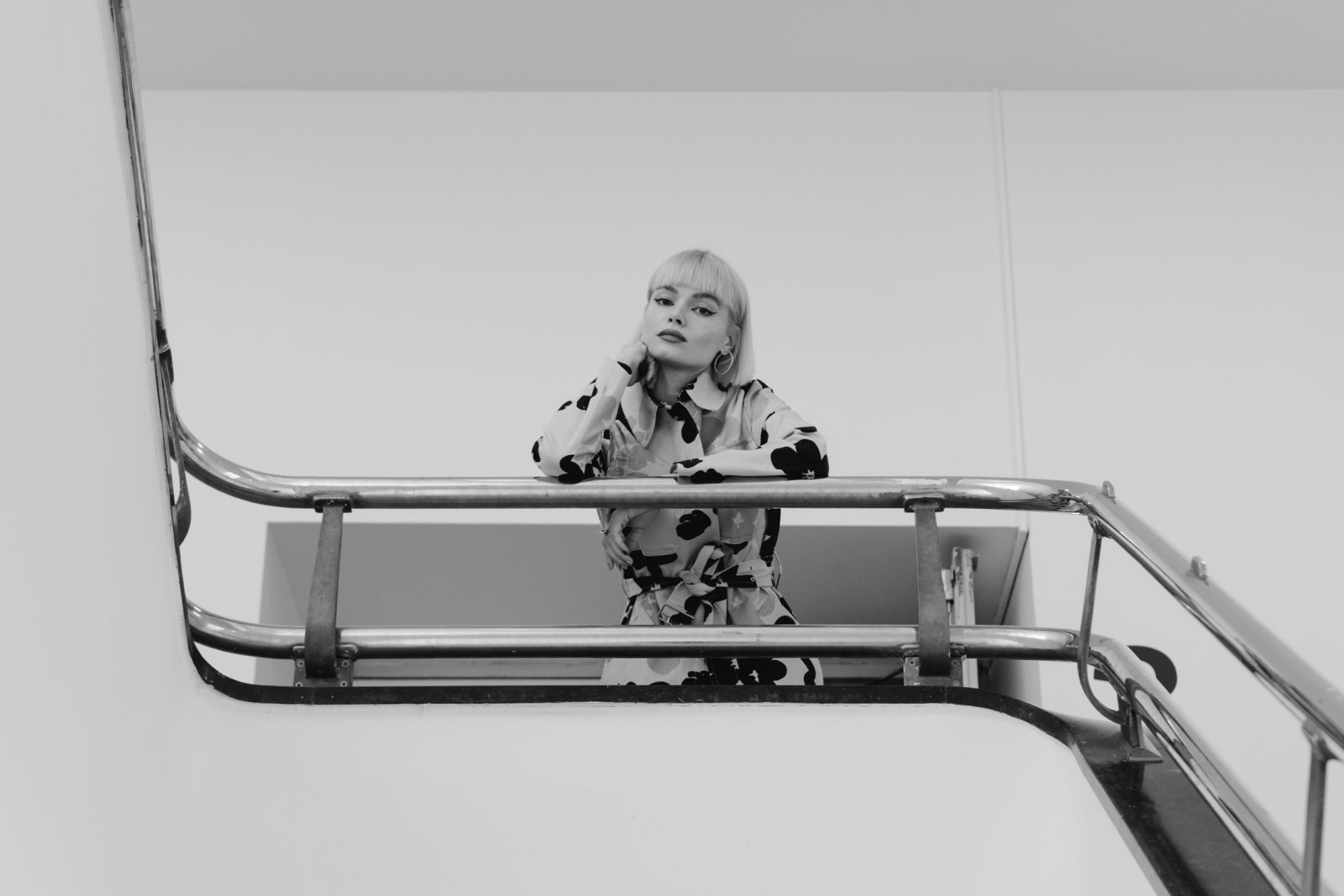 Read more about the article WINONA OAK ON GROWING UP IN THE FORESTS OF SWEDEN AND HER HYPNOTIC DEBUT EP