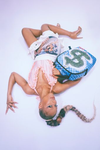 Read more about the article LADYGUNN x SPRAYGROUND: CELEBRATING WOMEN: SANDFLOWER