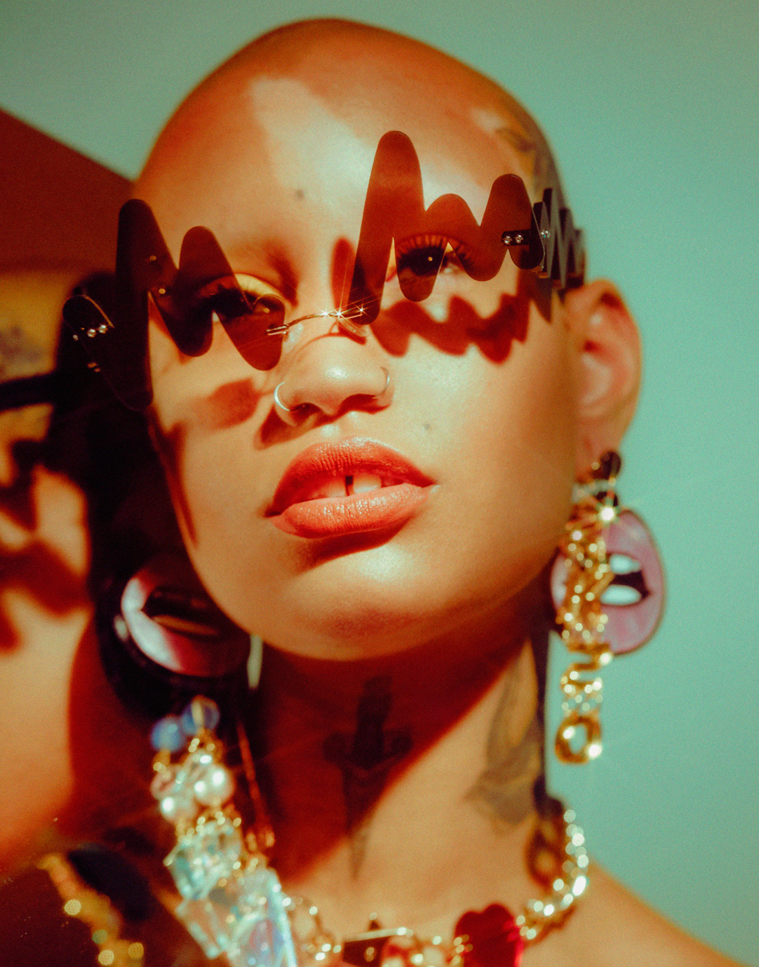 LADYGUNN – BEAM ME UP: ISLYNYC TAKES US TO ANOTHER WORLD OF INSPIRATION