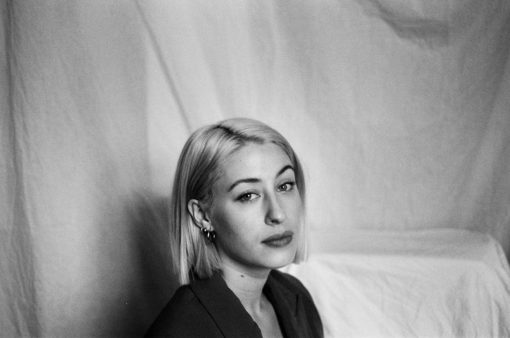 Read more about the article VIOLET SKIES: A MULTI-FACETED ARTIST INDICATIVE OF THE EVER-EVOLVING 21st CENTURY