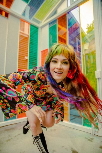 Read more about the article WEEKLY PLAYLIST: HANGOUT WITH “LAUREN RUTH WARD’S BFF’S”