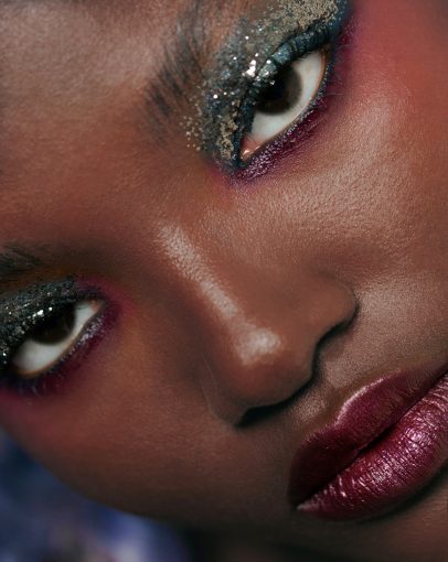 Read more about the article IN YOUR EYES, THE LIGHT THE HEAT