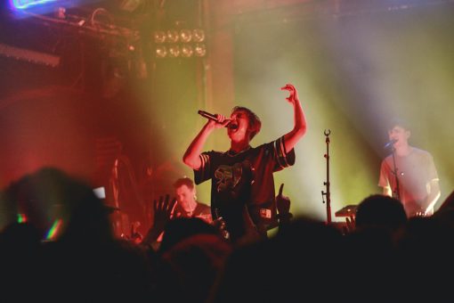 Read more about the article #FBF: GLASS ANIMALS THREW A SWEATY, EUPHORIC PARTY AT THE TROUBADOUR