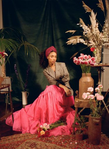 Read more about the article ON HER NEW SELF-TITLED ALBUM, LIANNE LA HAVAS IS IN FULL BLOOM