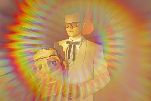 Read more about the article THE FUN SIDE OF FIXATION THE MAD ONES SINGLE “PRETTY LIGHTS”