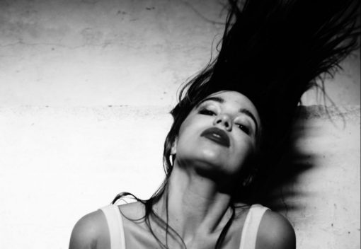 Read more about the article FLAVIA IS AN UNSTOPPABLE ONE-WOMAN SHOW