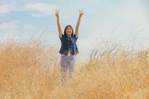 Read more about the article EMILY VU USES MUSIC TO FIND A SENSE OF DIRECTION