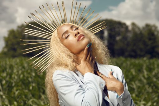 Read more about the article CLASSICALLY-TRAINED VIOLINIST EZINMA BRINGS SPRINGTIME TO THE FALL WITH “VIVALDI SPRINGS FOURTH”
