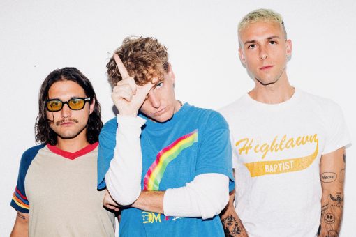 Read more about the article COIN CHATS ABOUT THEIR NEWEST EP ‘INDIGO VIOLET’ AND THE FORGOTTEN SUMMER