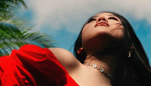 Read more about the article WANYI CAPTURES THE END OF THE SUMMER SEASON WITH “OUR ESCAPE”