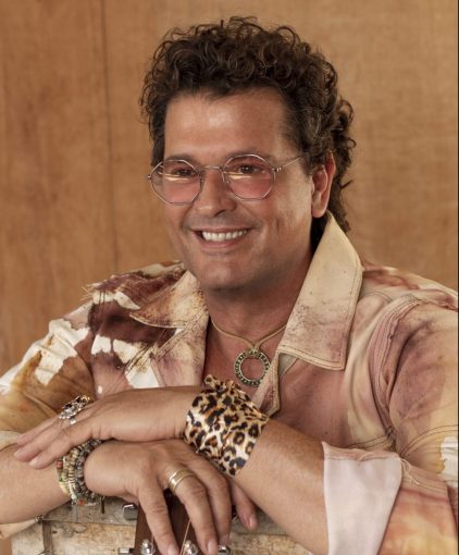 CARLOS VIVES LOOKS TO THE FUTURE ON ‘CUMBIANA’