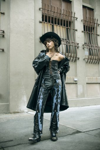 Read more about the article VENUS IN LEATHER