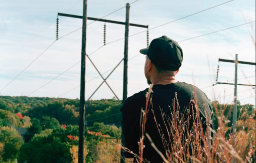 Read more about the article HEATH240 FIGHTS THE SMALL TOWN BLUES ON “CHIRP”