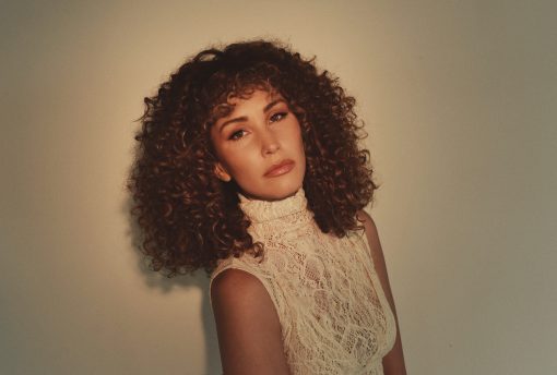 Read more about the article Multi-platinum vocalist and songwriter Loren Allred is leaving 2021 with a bang – and is blessing us all with another EP on her way out. 