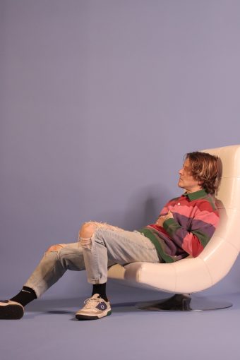 Read more about the article FLOAT LIKE A BUTTERFLY, STING LIKE A ROCKET MAN – AN INTERVIEW WITH JOHNNY STIMSON