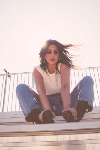Read more about the article BETWEEN LACES AND HER “GIRLFRIEND”