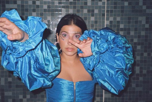 Read more about the article ARIANA AND THE ROSE: TiKToK’S FAVORITE PIANO CHATTER RELEASES NEW SONG!