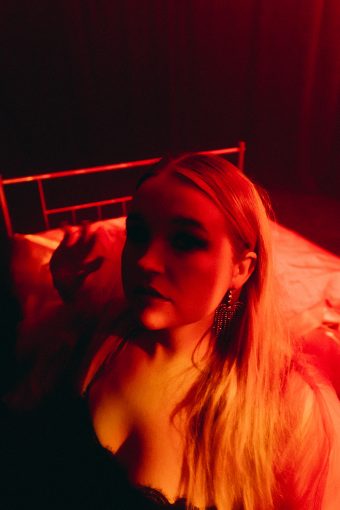 Read more about the article AN INTERVIEW WITH THE “DEVIL’S DAUGHTER” PEYTON GILLILAND
