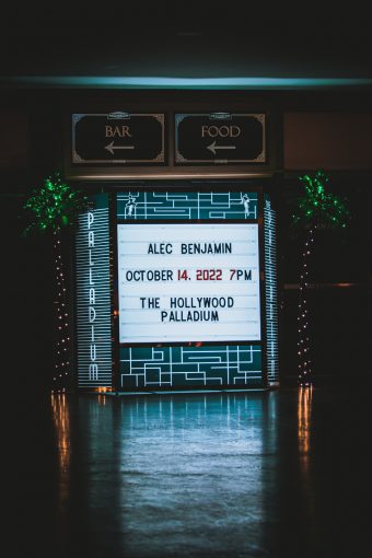 Read more about the article LIVE REVIEW: ALEC BENJAMIN, CLAIRE ROSINKRANZ, AND SARAH COTHRAN AT THE HOLLYWOOD PALLADIUM