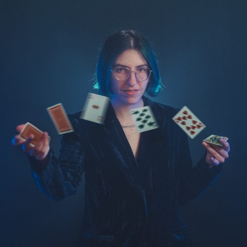 Read more about the article daena Delivers Pure Magic On New Single “Disappearing Act”