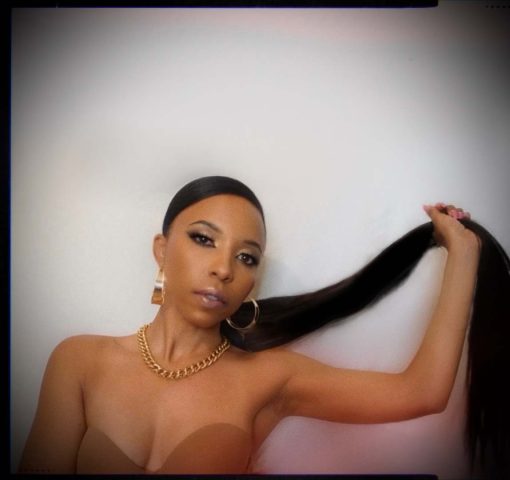 Read more about the article Coline Creuzot is showing up “For Love”