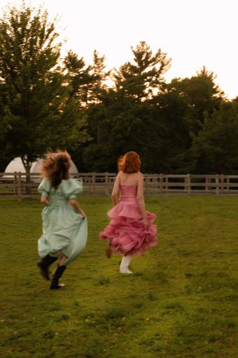 Read more about the article HORSE GIRLS
