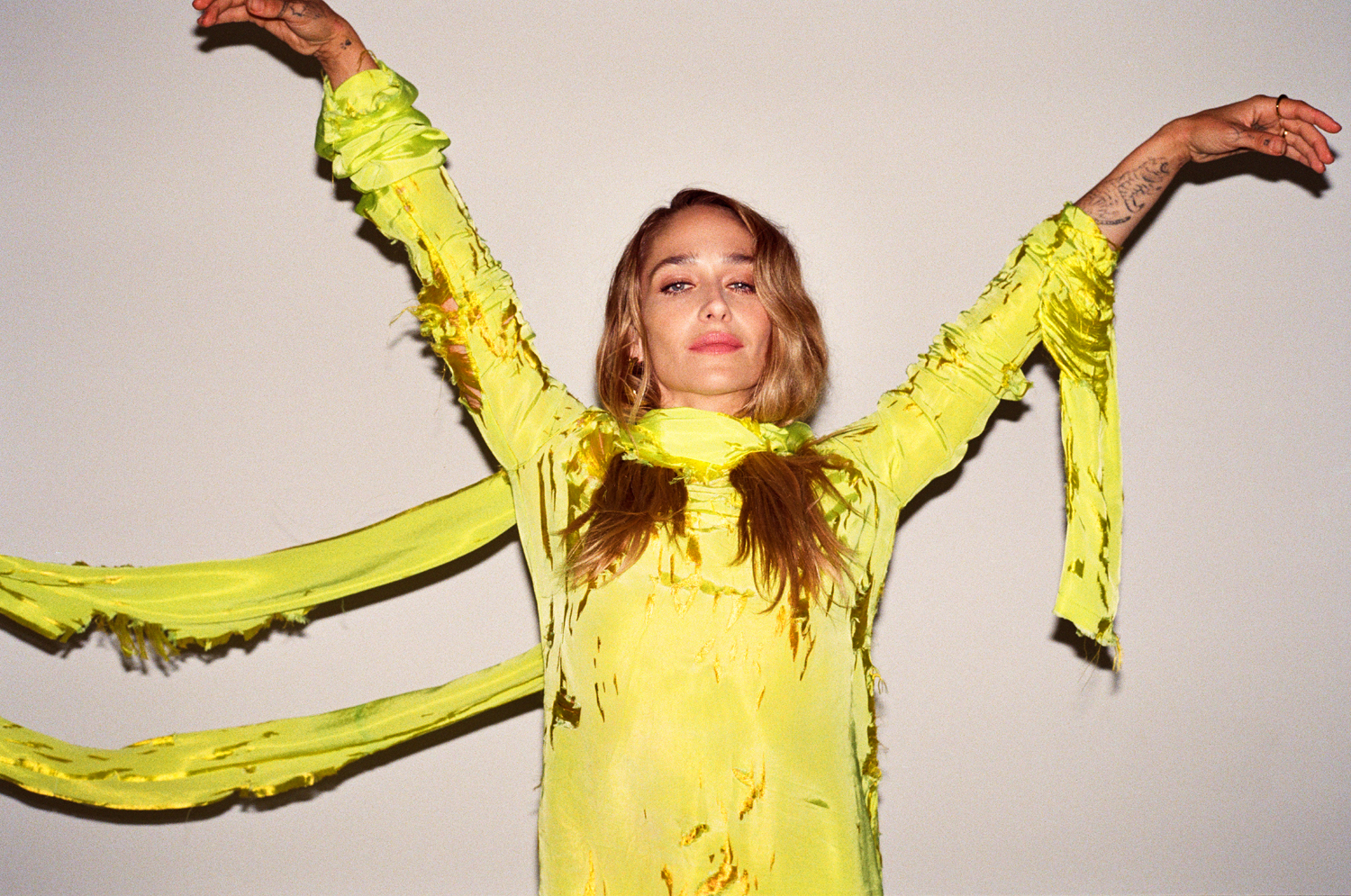 Read more about the article COVER STORY: JEMIMA KIRKE IN HER OWN WORDS