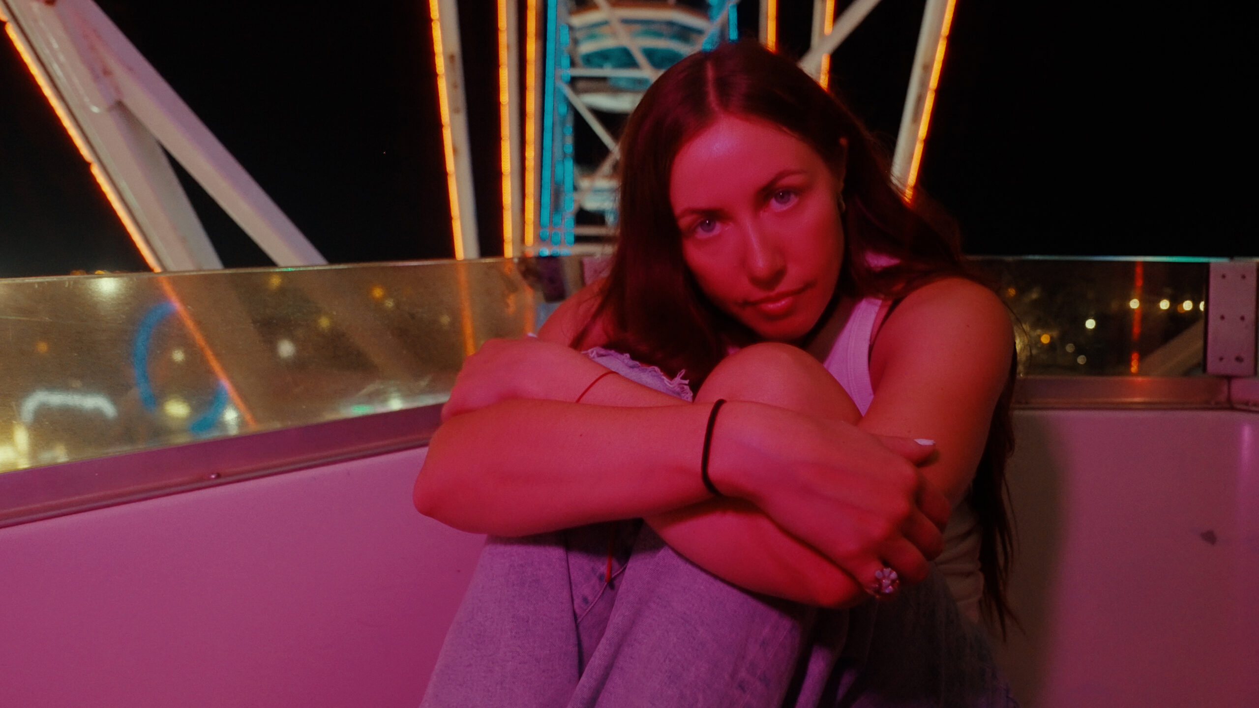 Read more about the article LENI BLACK BRINGS INTIMACY TO “IRRELEVANT”
