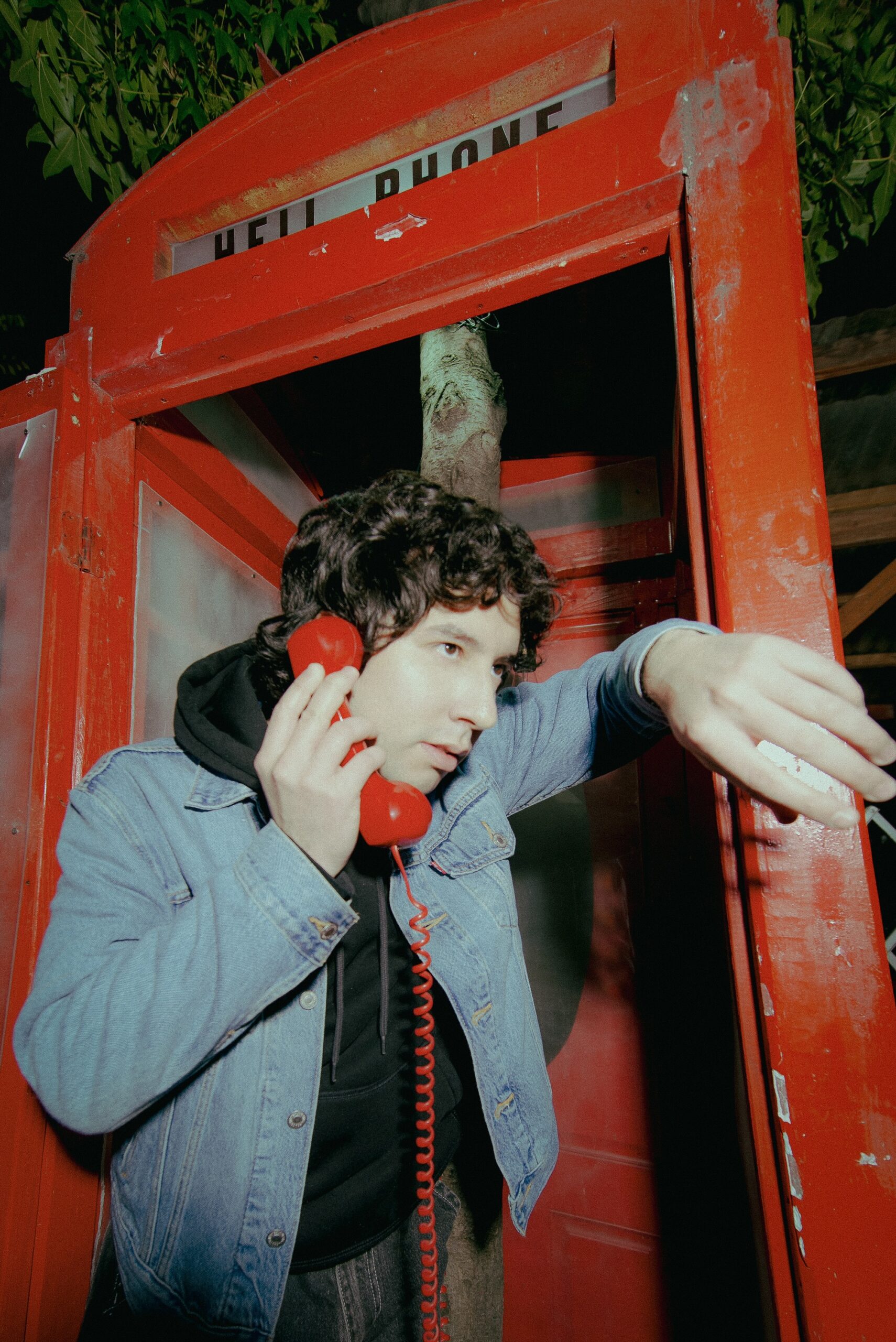 Read more about the article Morning Silk Is Giving Us a Taste of NYC Nightlife Within His Surreal EP “Dark City Silence”