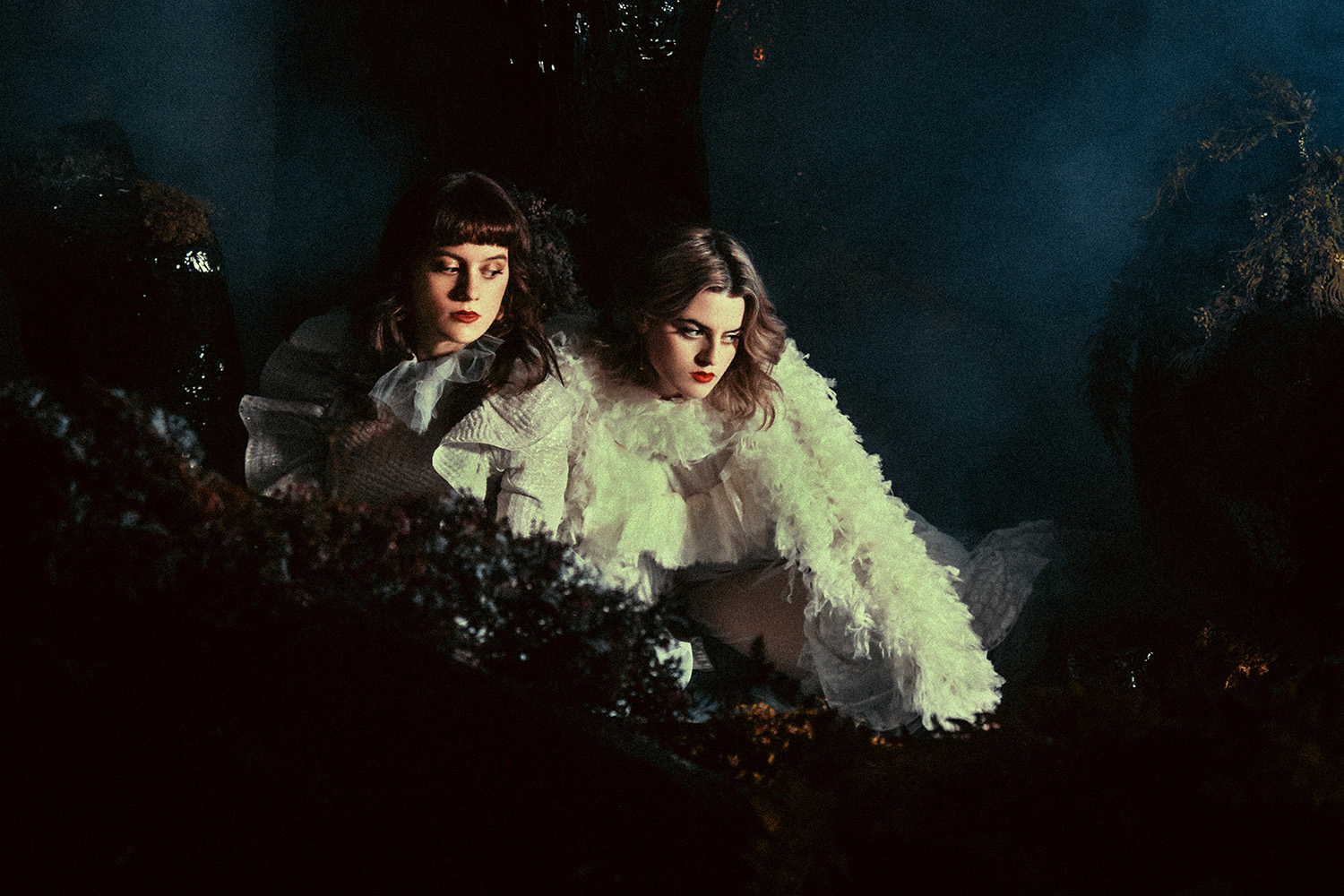 Read more about the article Charm of Finches Are Weaving Darkly Bewitching Fairy Tales Within Their Album “Marlinchen in the Snow”