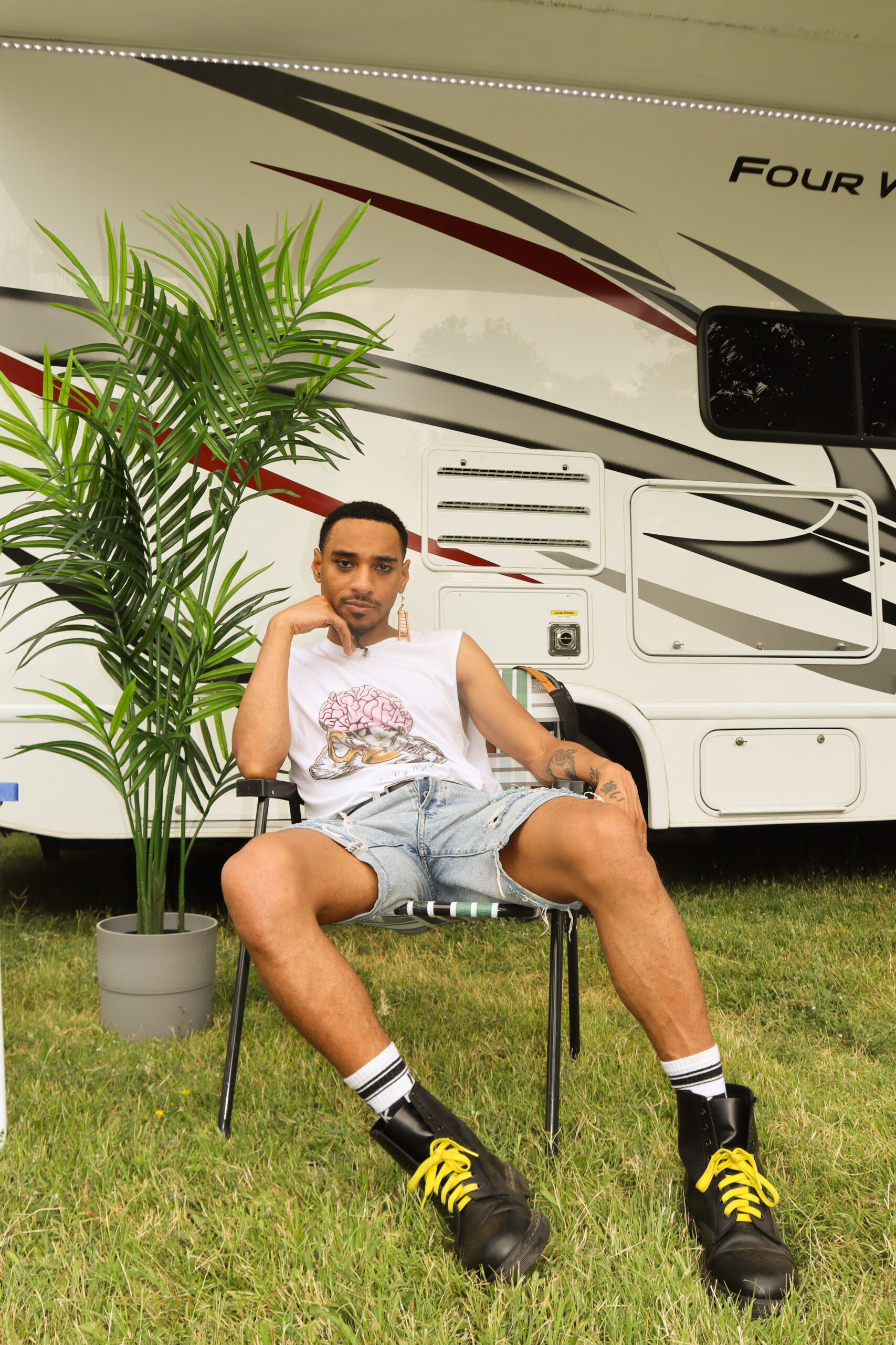 Read more about the article DURAND BERNARR IS A MUSICIAN MEANT TO BE EXPERIENCED