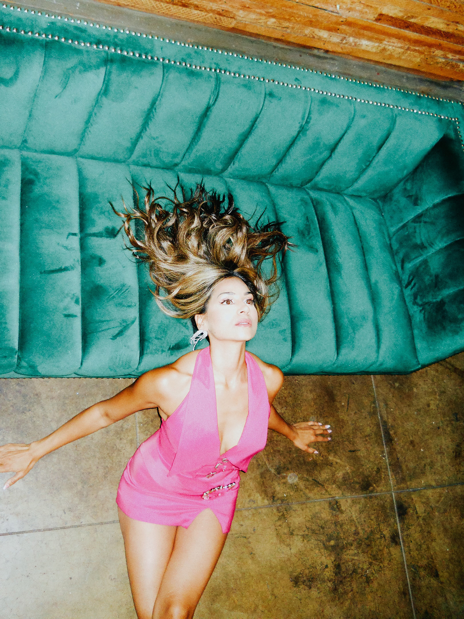Read more about the article “Say You Love Me” by Sumi X: Falling in and Out of Love in Los Angeles