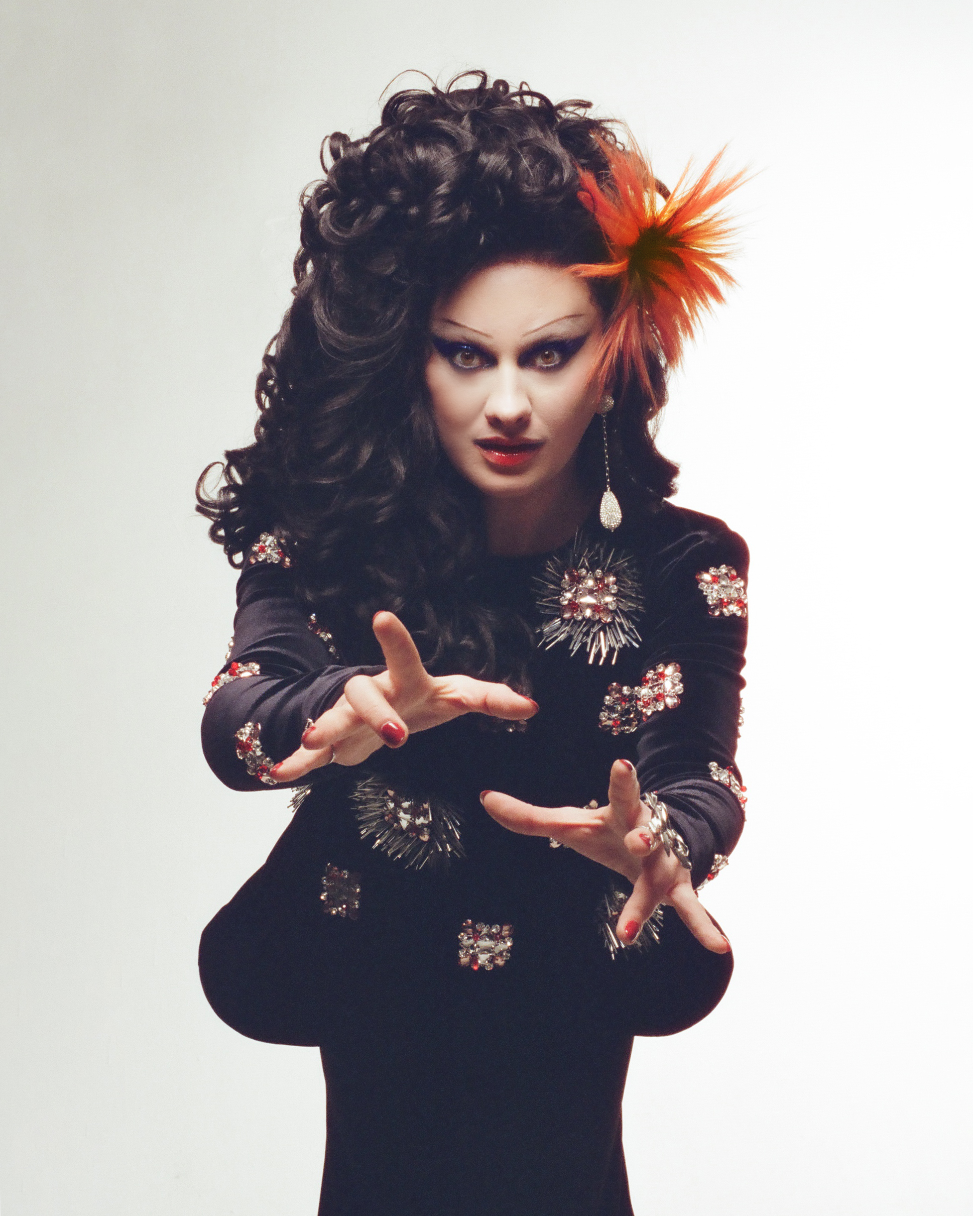 Read more about the article JINKX MONSOON’S JOURNEY THROUGH TIME AND TALENT