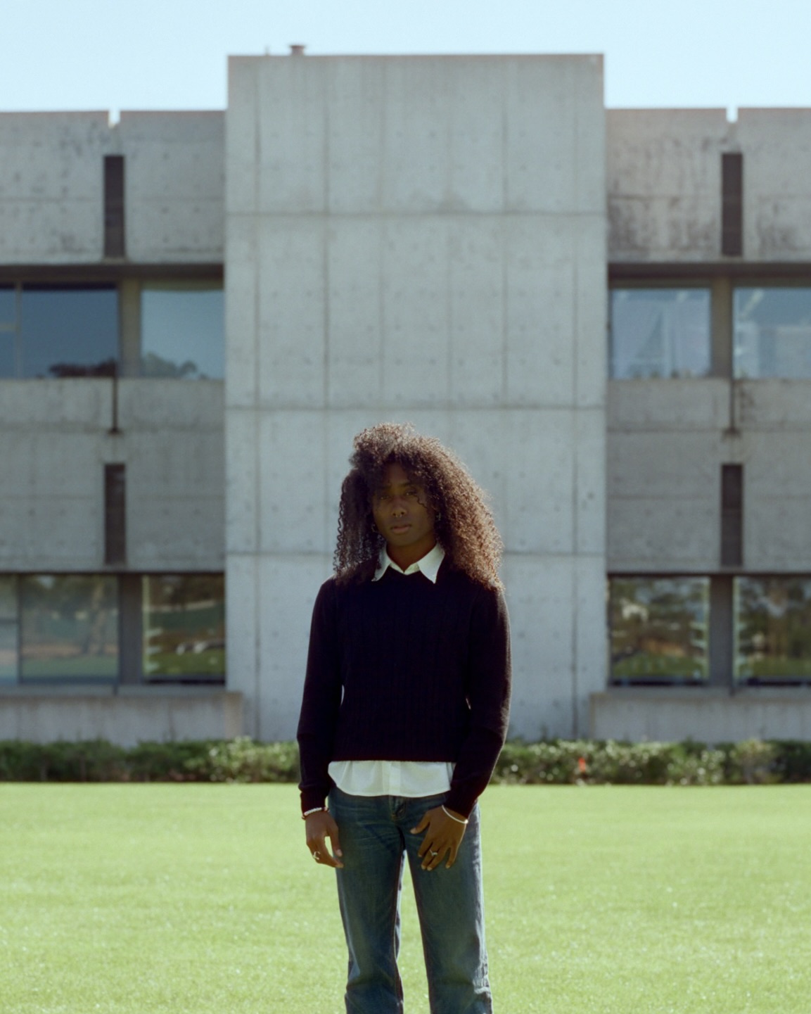 Read more about the article JELANI ARYEH: CRAFTING CHAOS AND NOSTALGIA IN ‘THE SWEATER CLUB’
