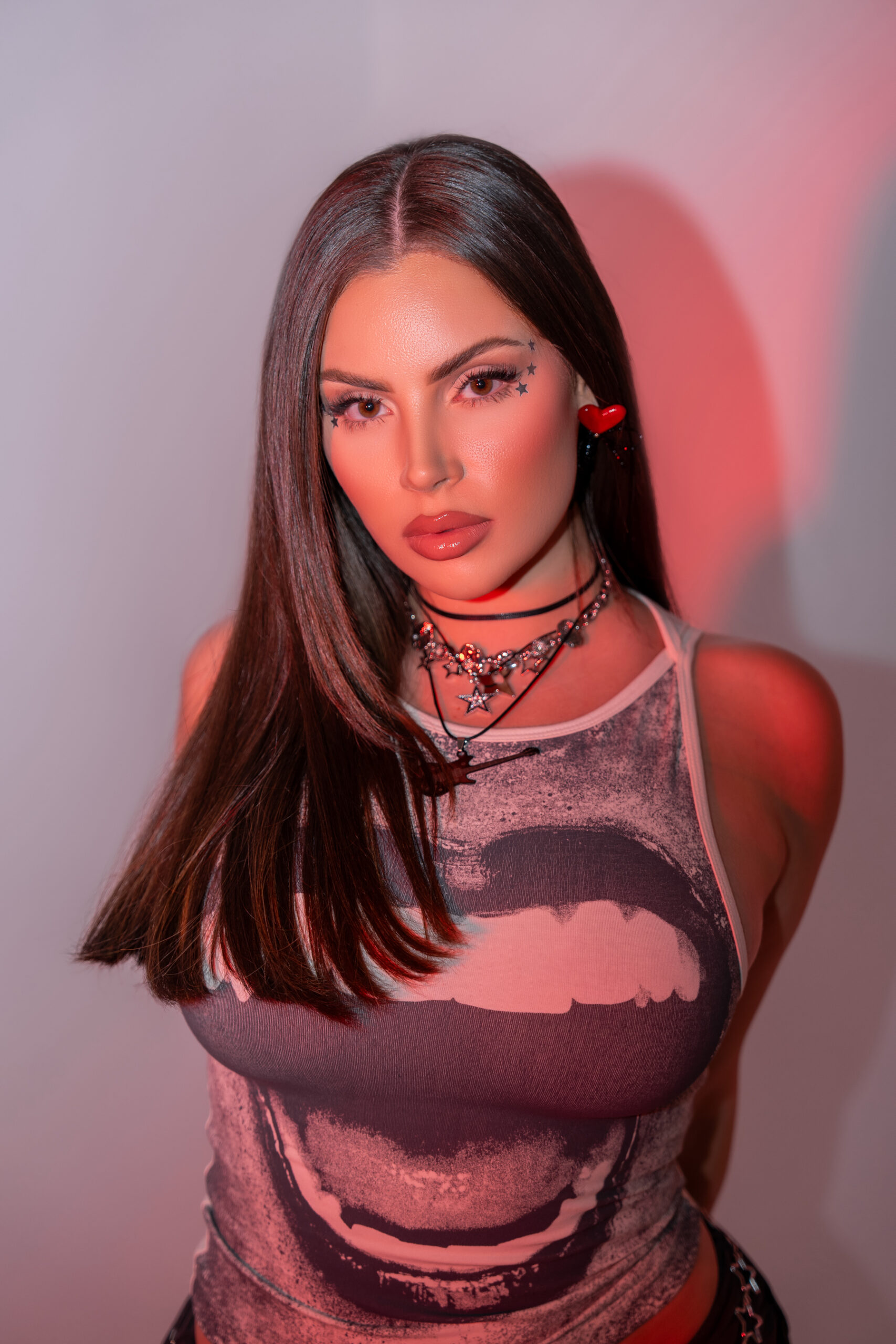 Read more about the article NAZANIN KAVARI DISCUSSES “WHAT MY SIS SAID” PODCAST AND INSPIRING WOMEN EVERYWHERE