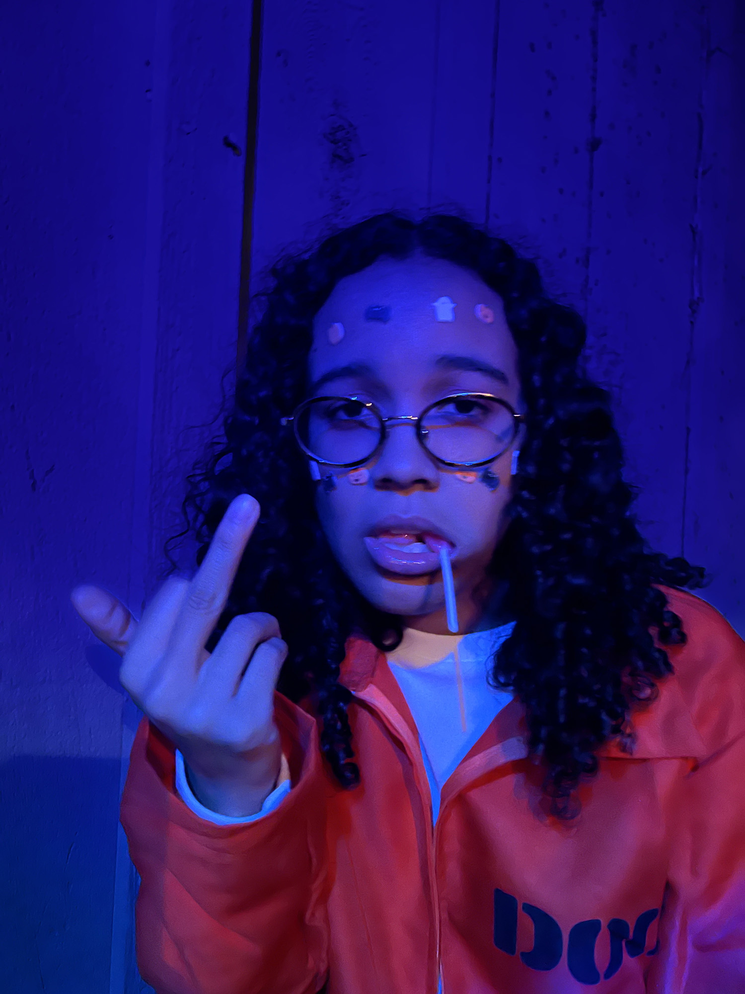 Read more about the article Premiere: Negative Shawdy: Embracing Chaos and Crafting Hyperpop from the Heart