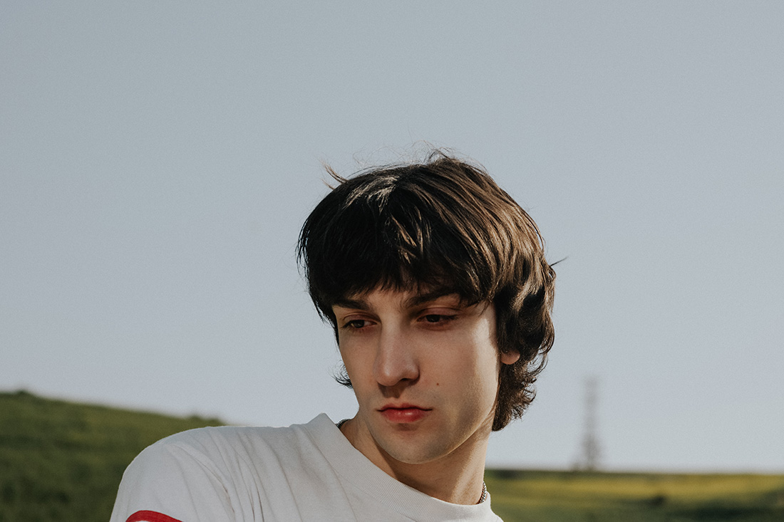 Read more about the article Dylan Dunn Takes a Nostalgic Trip with His New Single “80HD”