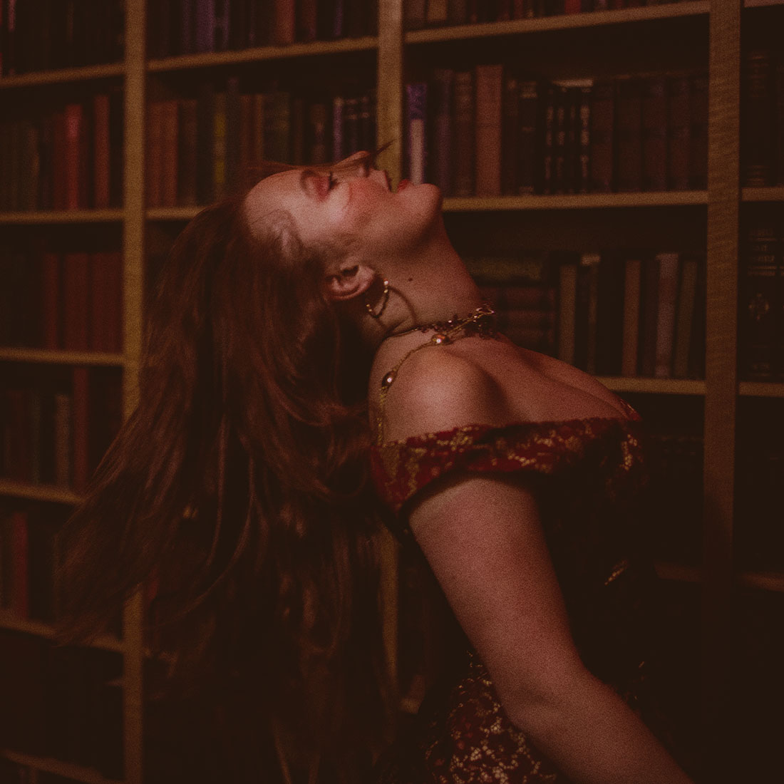 Read more about the article Gina Zo’s Bold Debut Is a Love Letter to Queer Desire and Raw Emotion