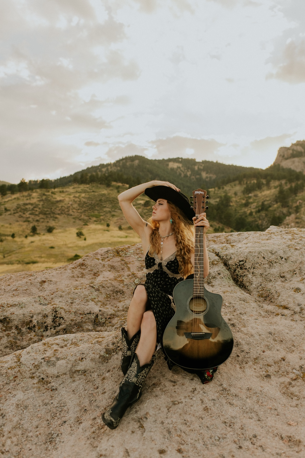 Read more about the article JESSEY ADAMS PAYS TRIBUTE TO APPALACHIAN SPIRIT IN “OLD APPALACHIA”