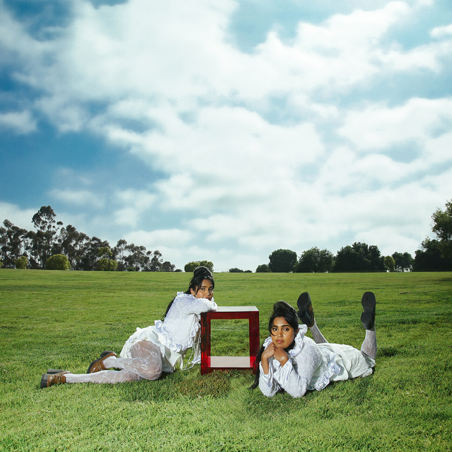 Read more about the article AKSHARA’S “CLONES” IS A CINEMATIC ODYSSEY THROUGH CALM AND CHAOS